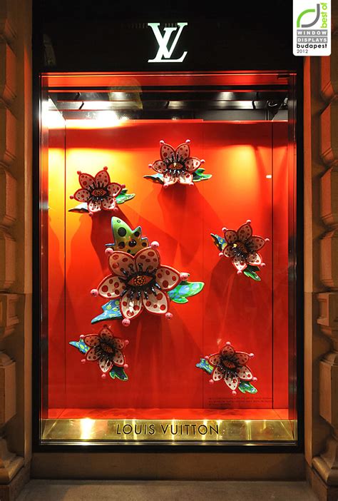 louis vuitton windows|louis vuitton window display design.